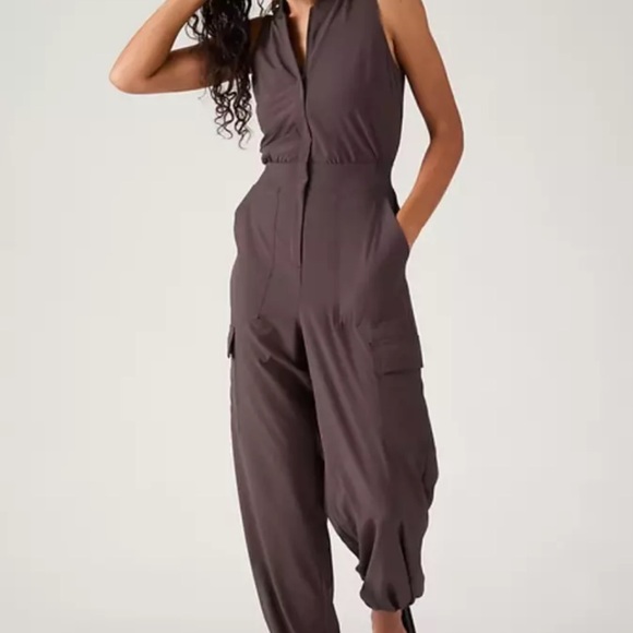 Athleta Brooklyn Utility Jumpsuit shale - Picture 3 of 9
